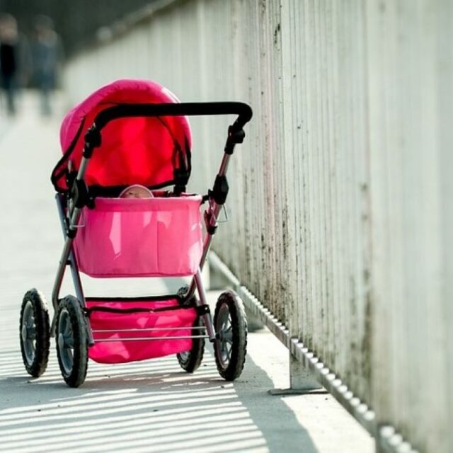 Kontrola wózków i nosidełek dla dzieci